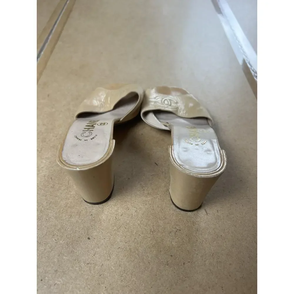 CHANEL Shoes Womens 6 Beige Leather Mule Block Heel Open Toe Slip On CC